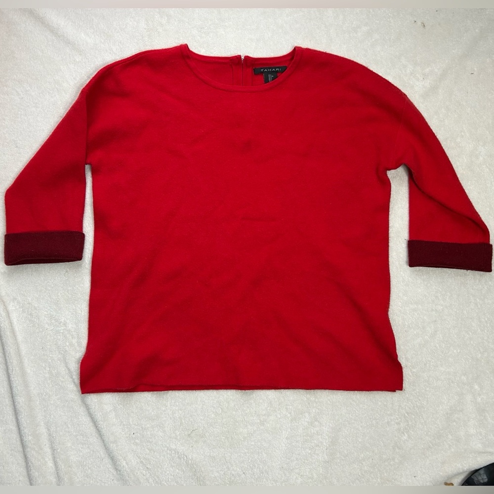 Tahari Zip Back ¾ Sleeve Sweater with Contrast Cuff in size L Crewneck
